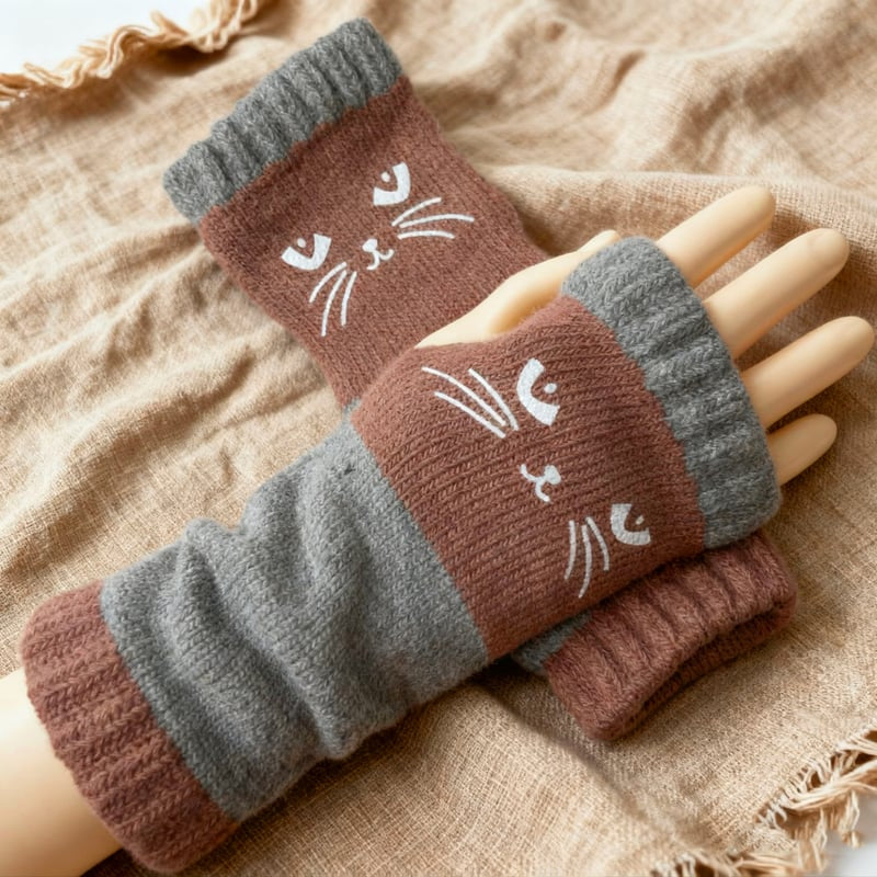 🎁🔥❄️Women’s Knitted Fingerless Gloves with Cute Cat – Cozy, Stylish & Practical Winter Hand Warmers 🐾